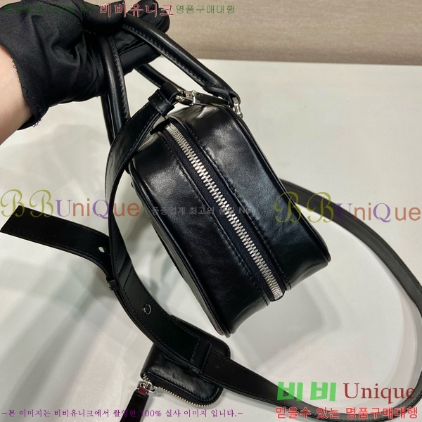 #����� �ﰢ�ΰ� ��ƾ ���İ��� ž ��Ʈ�� 1BB098-101