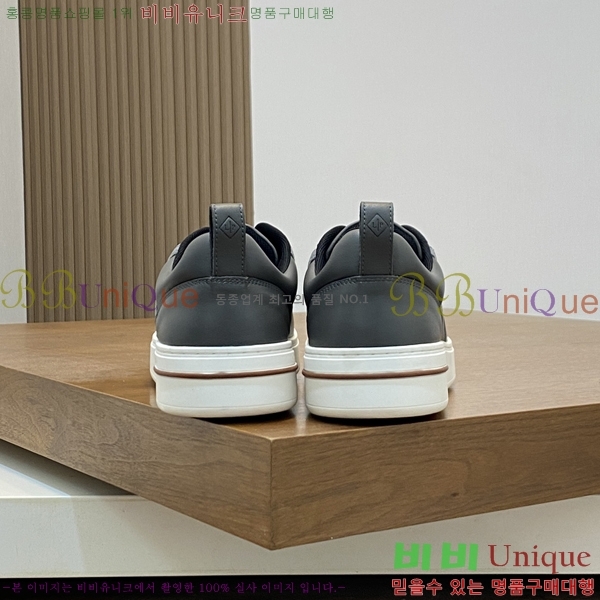 ���� �η��ǾƳ� ����Ŀ�� 45LP2481424-7