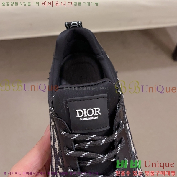   Ŀ DR974912-1