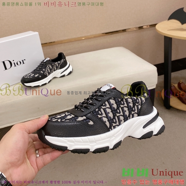   Ŀ DR974911-4