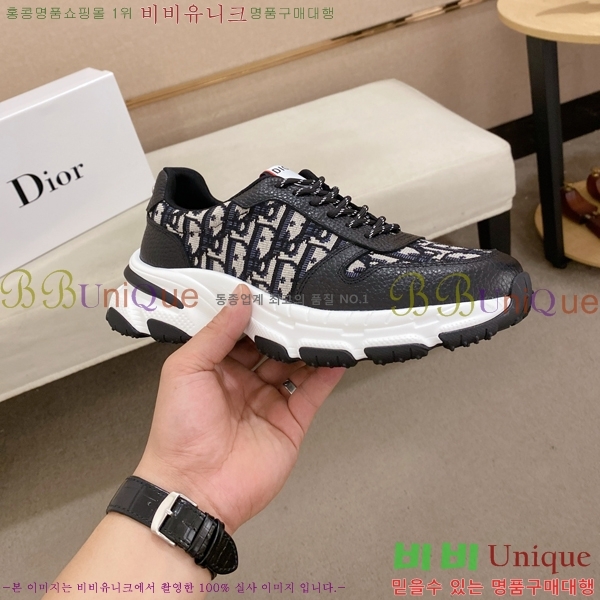   Ŀ DR974911-4