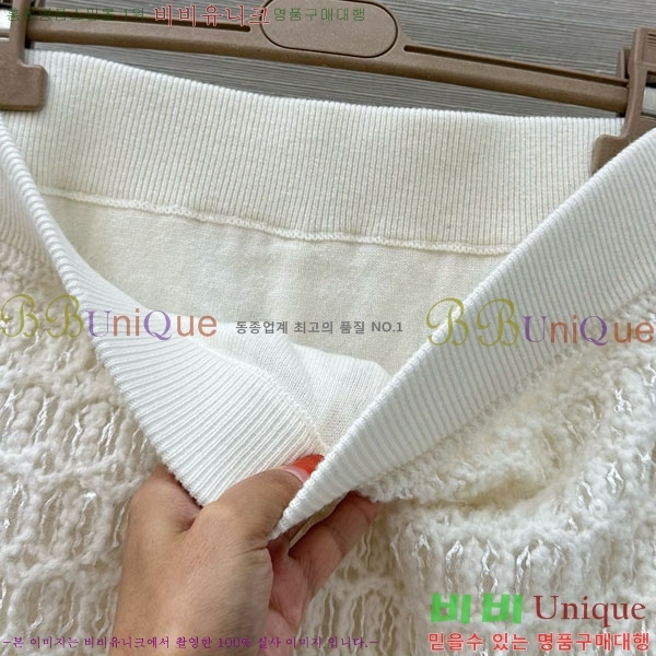 ���� ���ڷ� ��ġ�ڸ� ��ĿƮ BC2334011-7