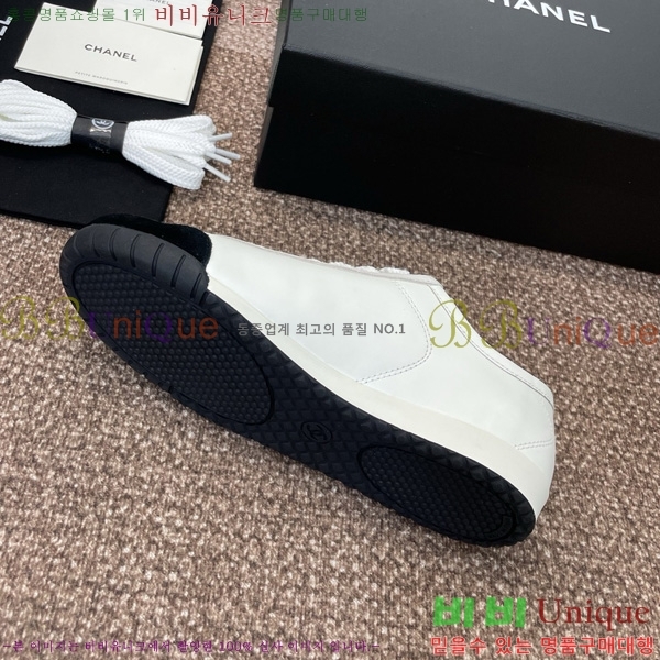 * Ŀ 32D866715-1