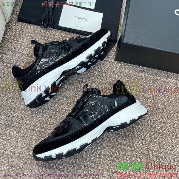 * Ŀ 34D866588-7
