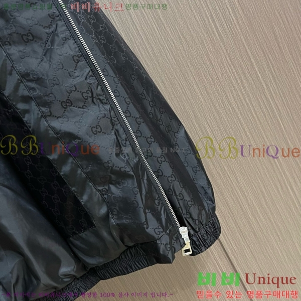   Ŷ G7165819-2