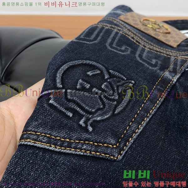   û GU247854