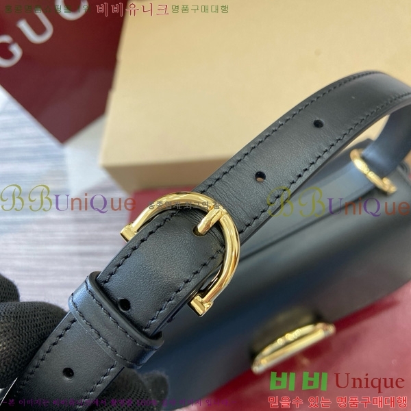 # ÿ   84670-1001