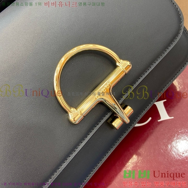 # ÿ   84670-1001