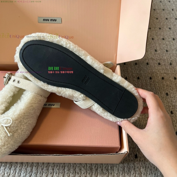 ���� �̿�** �þ �� �޸����� �÷� 32MU25102296-2