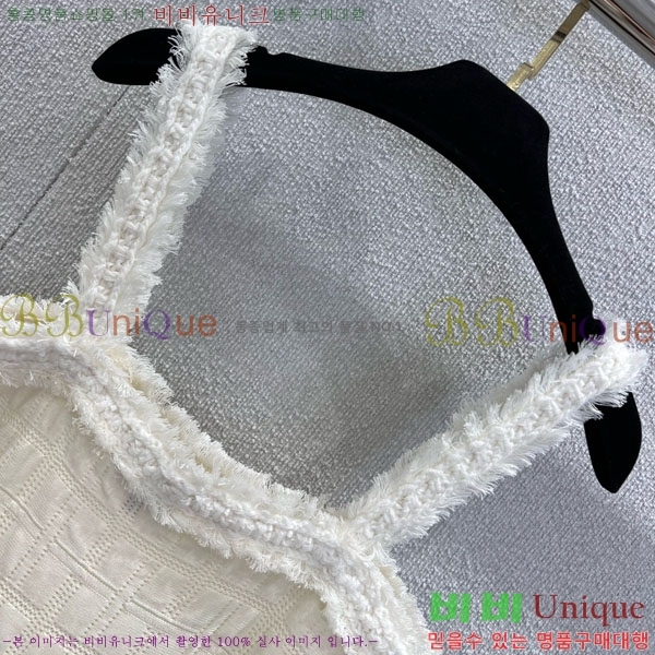 * ǽ CHA34052-4