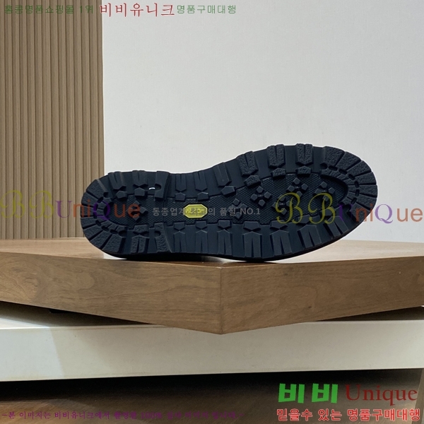  ** ž MO97900-3