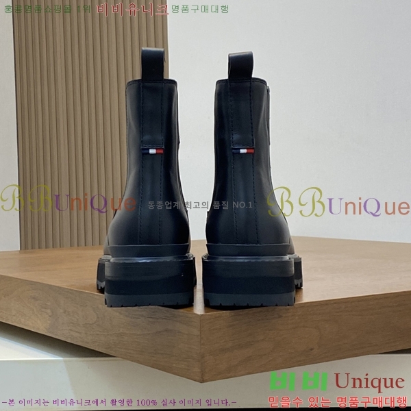  ** ž MO97900-2