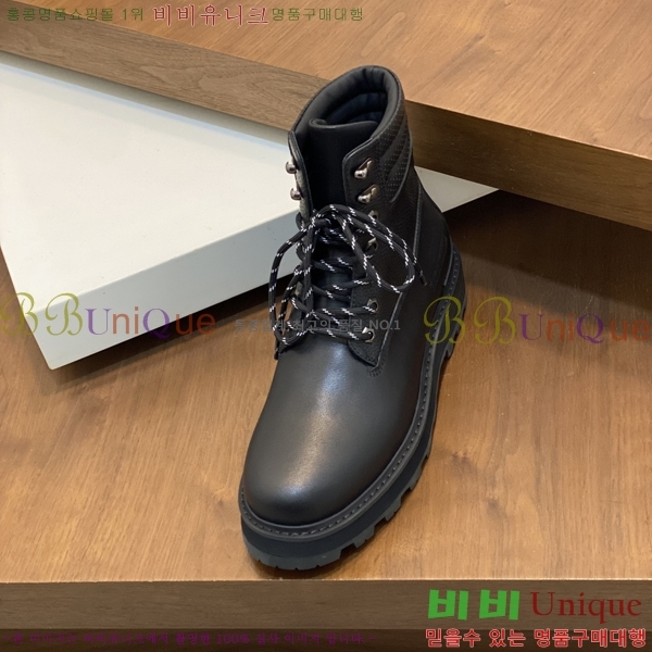  ** ž MO97899-1