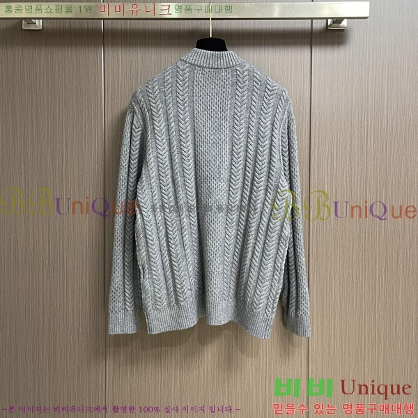  **Ƴ  LP9702