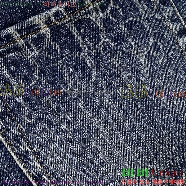   û D2464781