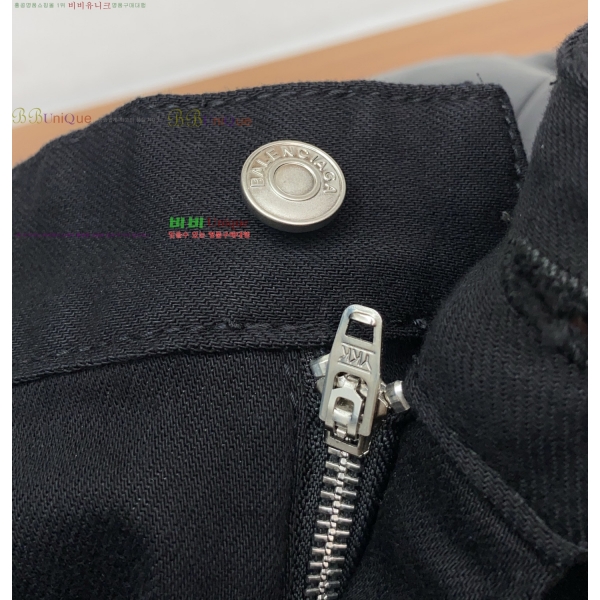 ���� �߷�**�� ���� ���� 24BL2510253-1