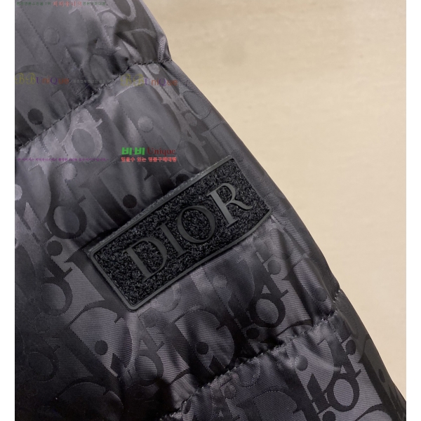 ���� ��* �ٿ� ��Ʈ �е� 61DR2511125-3