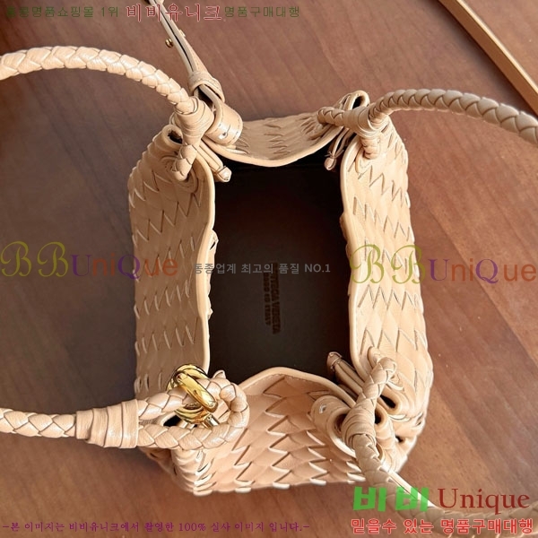 ���װ�����Ÿ �ȵ�Ƹ� �Ķ�Ʈ 796569-2016