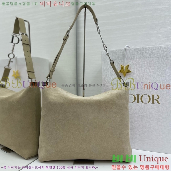 #��� ���ʼ� �ش��� JONATHAN ANDERSON ȣ���� M856325-3