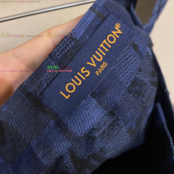 ���� ����*�� ���� ���� ���� 77LV2511129-1