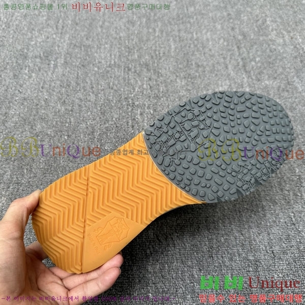 ���� ���ڷ� ��ġ�ڸ� ����Ŀ�� BC500327-4